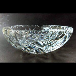 Vintage Heavy Lead Crystal Star-Patterned Round Ashtray 6-1/4"